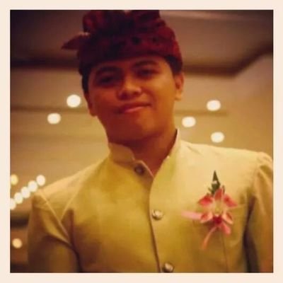 dewisukma247's profile picture. 