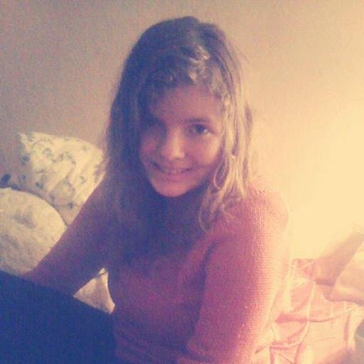 Mon new compte car mon autre est bloqué @Ala_Directioner. I'm Directioner  , Problem?