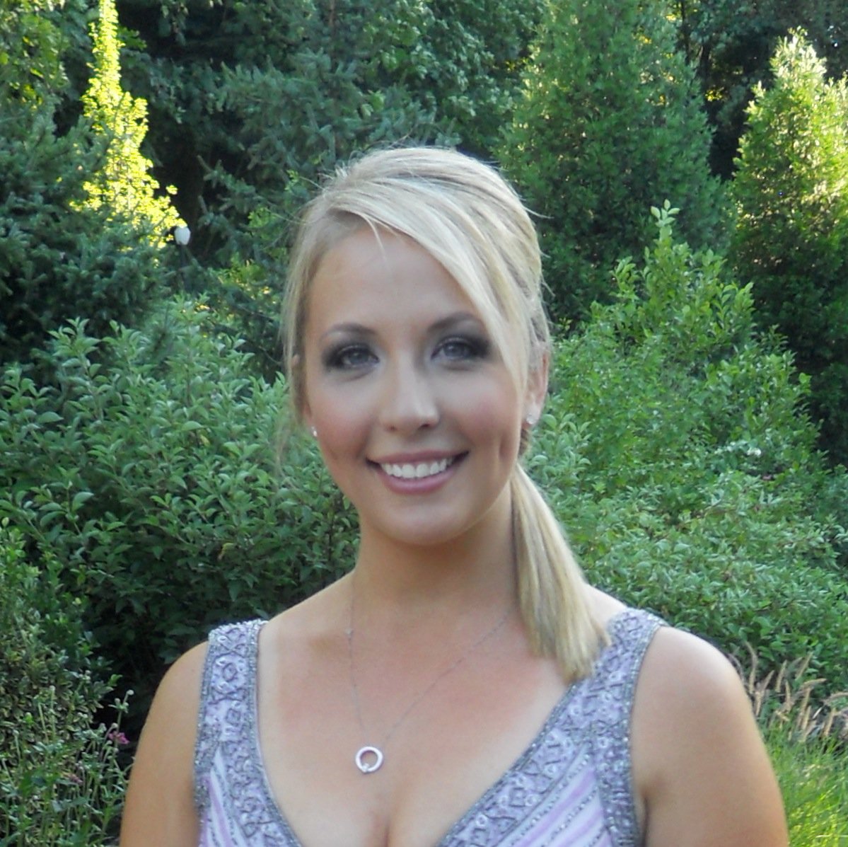Pure Elegance specalizing in bridal and event hair and makeup artistry
http://t.co/aV5Kusww0D
PureEleganceArtistry@gamil.com