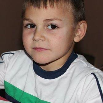 taviola8's profile picture. 