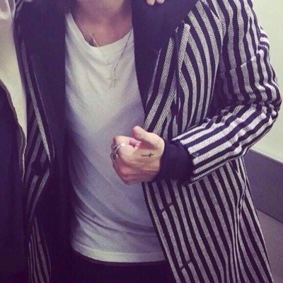hello im harrys sexy coat ;))