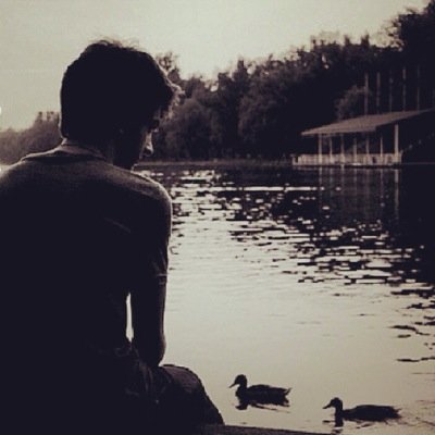 al_gr7_ar7m's profile picture. بيِن أبيات الشّعر والخواطّر ، قلمُ يِنزفُ لكم !! آهلا بكم Q8