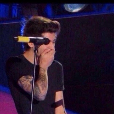 RT MY RT IF YOU LOVE ZAYN AND WANT HIS SONGS ON FOUR ❤️