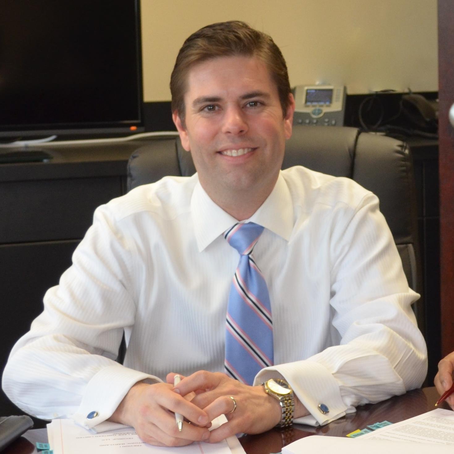 Brian Rossi also owns ROSSI Commercial Real Estate which you can follow @ROSSICRE. Brian specializes in leasing Office Space, representing tenants & landlords.