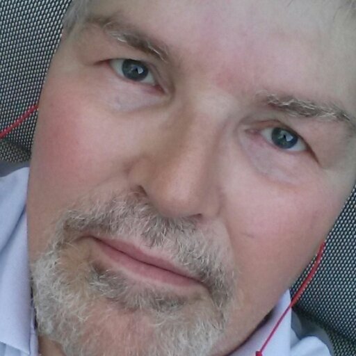 Djeek's profile picture. Webwokky, fotograaf, lijn en raster, typografica, taal, brandwacht, amateur web-app ontwikkelaar, gek op Jamie en Luna. Tweets op eigen titel.