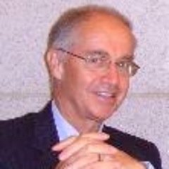 Ingénieur, manager, Gérant d'entreprise, passionné de numérique et de livres. Président de https://t.co/GyaLexEElG