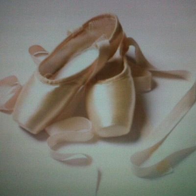 HBO danspedagoge/eigenaar Studio La Coppelia /La Coppelia's Shop / Marie Curielaan 1 Nobelhorst. http://t.co/9MsLBT2rg9
