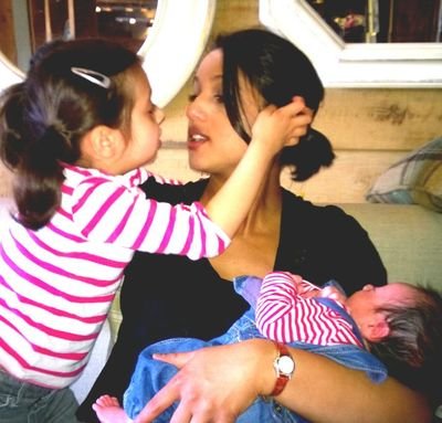 Mother to 3 gorgeous children, wife to a wonderful husband, Vice Principal, designer, cyclist... and lover of life!
