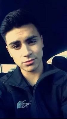 Jaw. 19 ans. Célibataire.FollowMe.