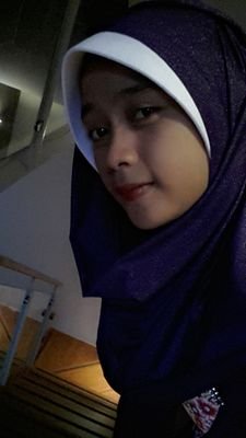 biarlah ku simpan.. krna  memang  berbeda..
