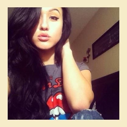 Am a cool girl,i love to be treated the same way I treat people, understand me and I will understand you! #LifeIsSimple
