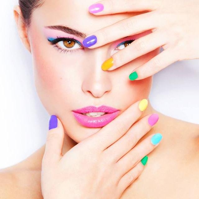 Pedicure, Manicure, BiO Gel, U.V, Spa ....