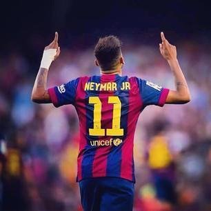 @NeymarJr é deus e uma lenda do futebol. @RealPaigeWWE is my queen & saraya is my bae. #bellatwins #RKO #FCBarcelona
