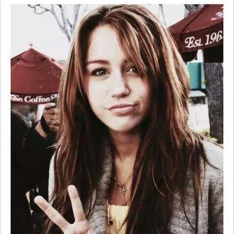 RayMileyCyrus12's profile picture. 