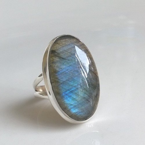 Beautiful authentic gemstone rings, all available through our ebay store. WORLDWIDE postage, **FREE to UK**