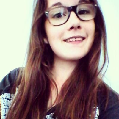 Lavaleechloe's profile picture. Le monde est trop grand pour etre petit Snapchat : chloelavalee Instagram : chloelavalee
