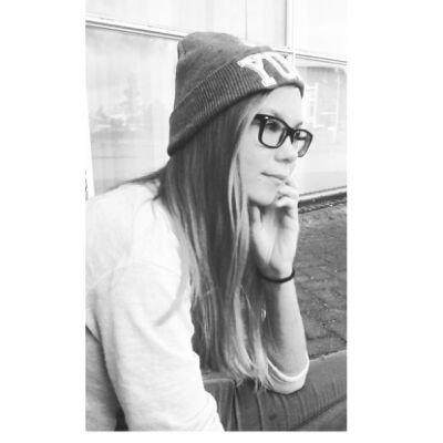 Go trough life with a smile, with happiness, with love, with friends, with family, with God!❤✌
