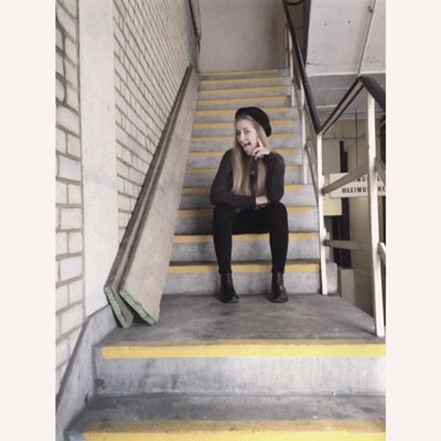 SophiePearl19's profile picture. I was uncool before uncool was cool. 


Bournemouth/London. 19. Costume construction student.