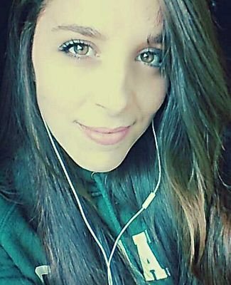 MeiiJenn's profile picture. Hakuna Matata.Sapere Aude // Let your past make you better,not bitter.