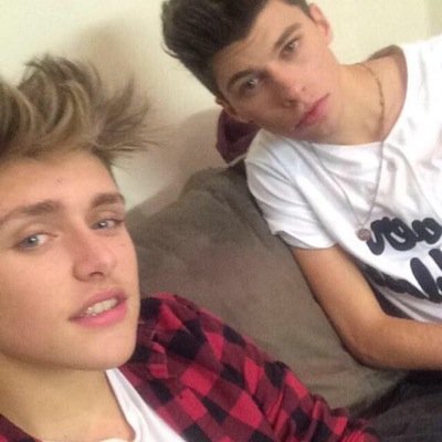 you should go and follow @Meg_hemmingsx because she just gave you a free follow! ask for a follow back!
