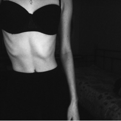 Elle // England // Punk Rock // 5'4 // cw: ridiculous // ugw: 93lbs