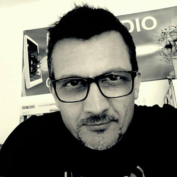 DJ, Producer and Remixer. (aka House Bros) Label Manager, A&R of DISTAR RECORDS / STEREOCITY / CLUB TOYS / PLASTIC PEOPLE