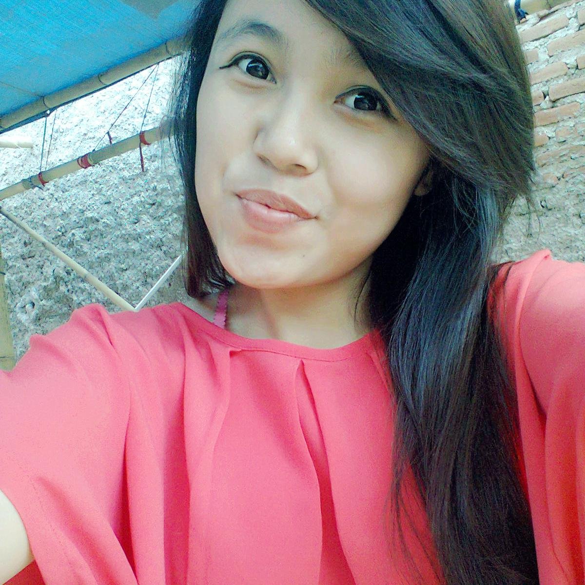 Fitri Hasanah ||16-03-1997 :) ||  love suck