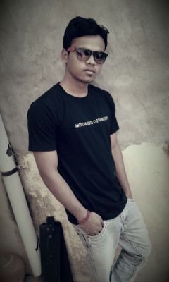 Student at B.tech in mechanical designer from Delhi collage of tech. & management. 
I live in Delhi.