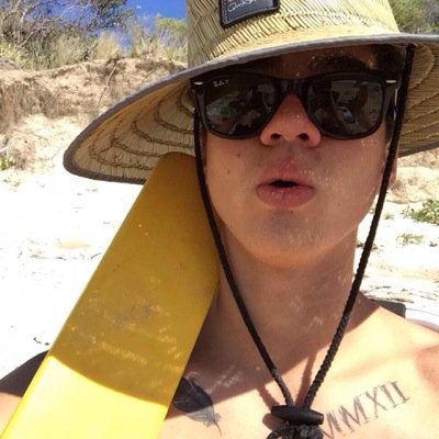Hello this is a free follow so PLEASE GO FOLLOW @5sosassislife i will follow back on that account and if you follow already then thank you and ily :):):)