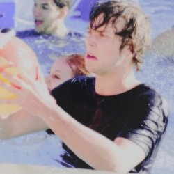 follow @bonerforashton if you like imagines and text edits:)