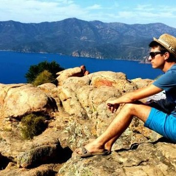 romaincapella's profile picture. Be like a panda !