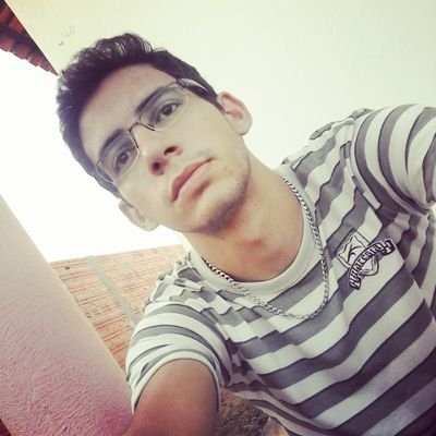 Não trabalho no ramo de auto-definição ! :)