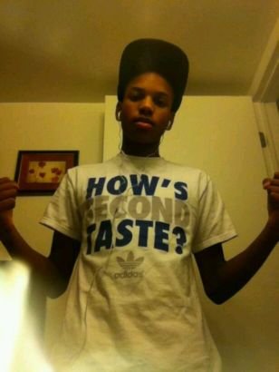 Uh Im here with my niggas too high to be friendly they through dirt on my name so thats why they still dig me im tired all this hatin