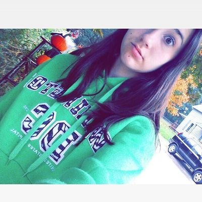 larnlarn5677's profile picture. 