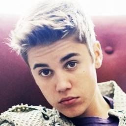 vote for justin #EMABiggestFansJustinBieber go go go go