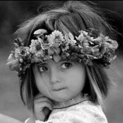 ‏‏‏‏ربي إرحمني حين يصلون علي صﻻة ﻻركوع لها..* ‏-

اذا توفيت فلا تتركوني وحدي فأنا اخاف الوحده والظلام تحدثو معي دائماً بالدعاء