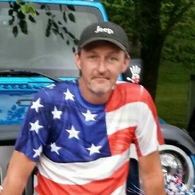 LennenCarl's profile picture. 