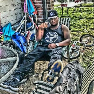 MoseTarantino's profile picture. Mac life just chill...❤️