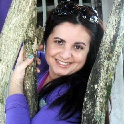 EU SOU UMA PESSOA VERDADEIRA, QUE ADORO A DEUS ACIMA DE TUDO E DE TODOS. MINHA IMAGEM É VC QUEM FAZ, PORÉM A MINHA VIDA, SOU EU QUEM VIVO.