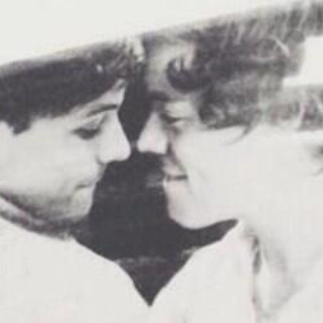 FREE FOLLOW FROM @cherrylipshoran BC ILY ✪ FOLLOW ME THERE IFB LOVELIES