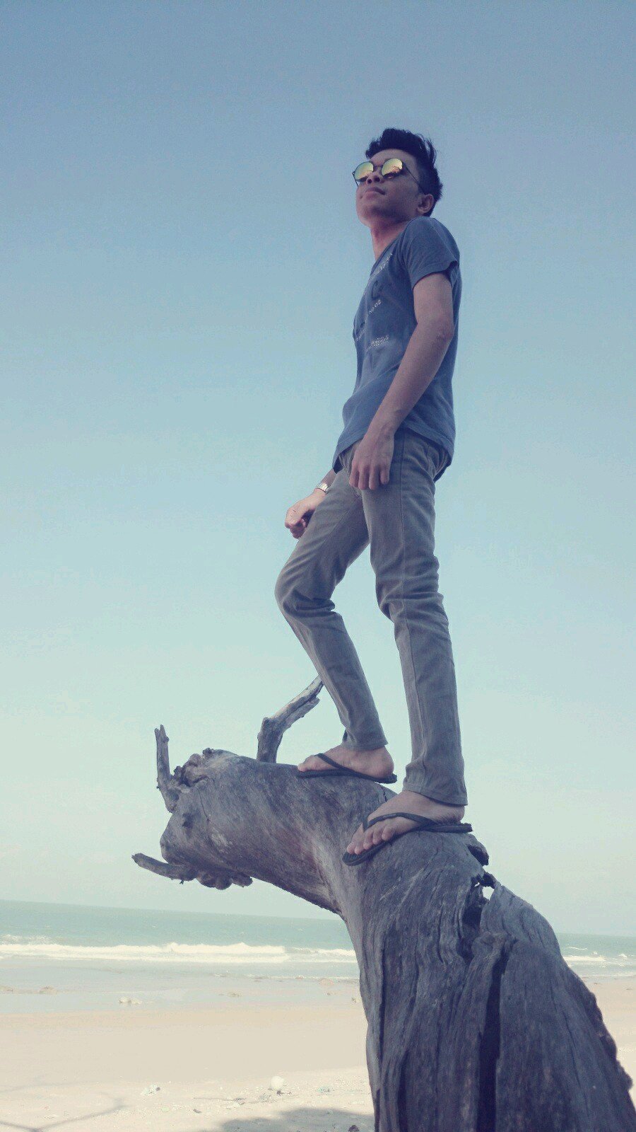 Eryrazahry's profile picture. https://t.co/WBufzdl7nR