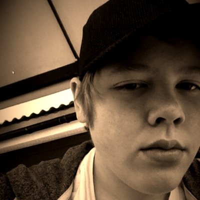 LngOskar's profile picture. 