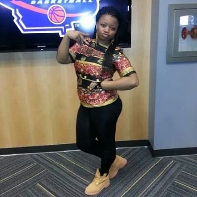 18yrsVarsity basketball cheer Colorguard  Snap me @ladyemb ig: ebosston 
way too positive 
#nothing can get me down