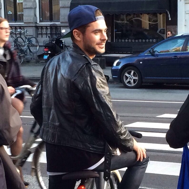 I MET ZAC EFRON