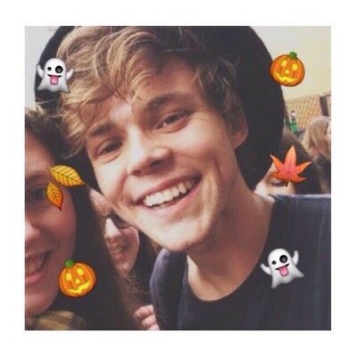 free follow from @ashtonidc