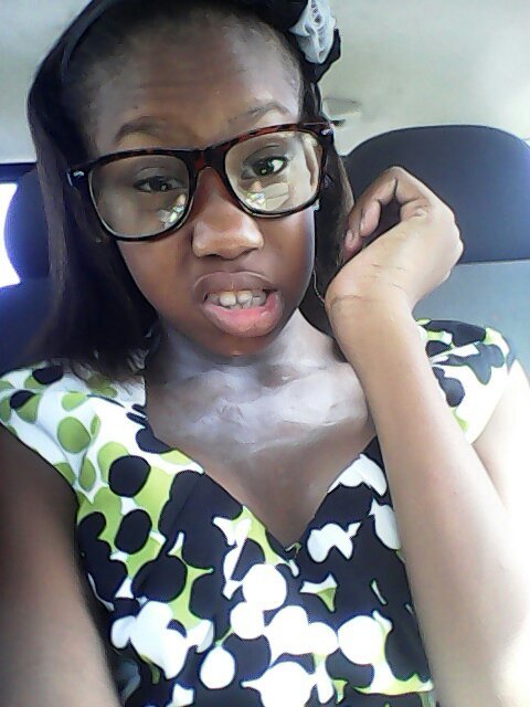 Follow me oon my back up one @sexyvah2... RApe tha follow button thoee