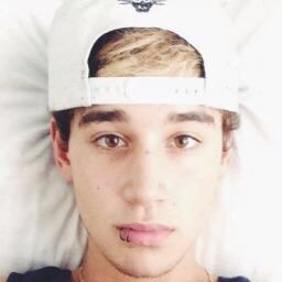 If u were a steak you would be well done ♡6/5 janoskians♡nash + mazzi follow♡ Luke and Cam's girl