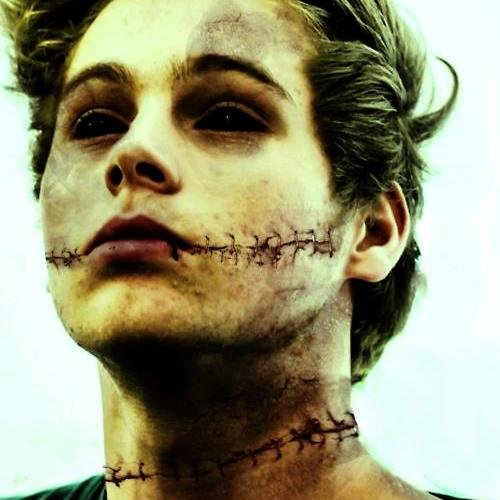 my new acc, still 1Daf ö/4 0/5 Roses are red, violets are blue i like 5 seconds of summer and One Direction more than I like you