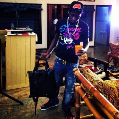 #FlyBoyz #FlyGurlzConnect #StreetLifeEnt.
BangingHoT! Gh-9ja. #FlyNimaBoy® by Scorpy feat. E-fine(prod. by Laxio) ENJOY! http://t.co/x8oUM1moxP