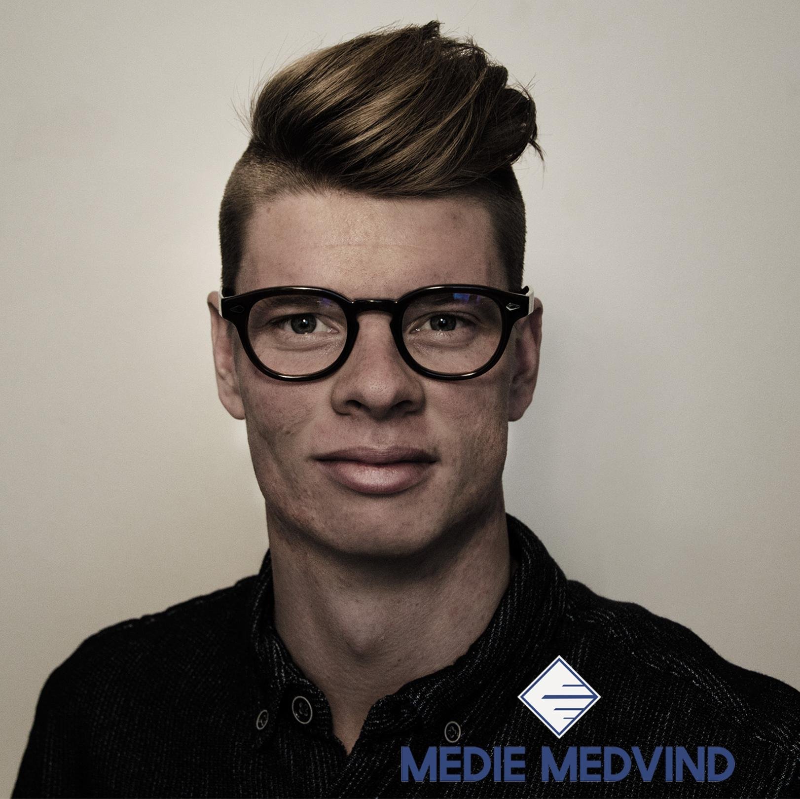 Vedstesen02's profile picture. Nysgerrig multimediedesigner med interesse i sociale medier, kultur, samfund, fodbold, foto og hverdagens dumheder !